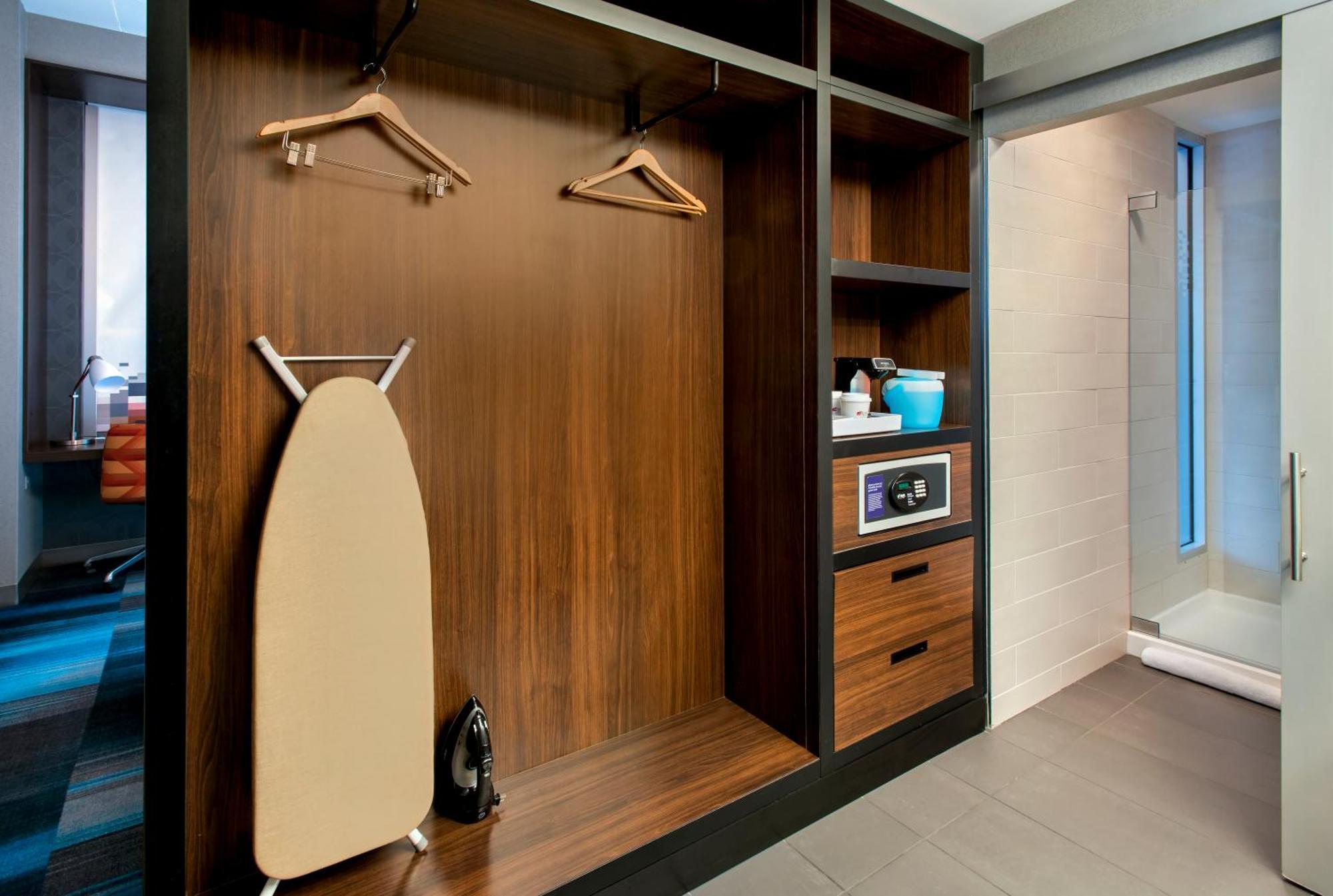 Grande Chambre Breezy Lit King-Size