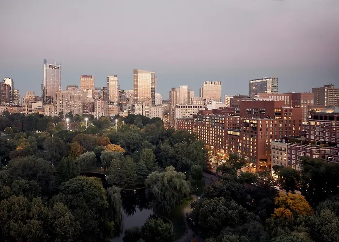 Motel: Four Seasons Boston